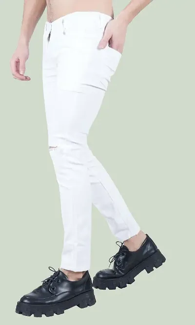 Stylish Cotton Blend White Knee Cut Jeans For Men