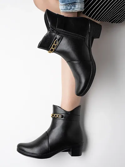Trendy Elegant Gold Chain Detailed Black Boots For Women and Girls