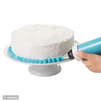 Cake Turns Through 360 Rotation Easy Applications of Decorations and Icing