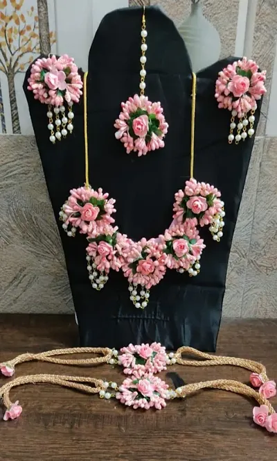 Traditional Floral Style Haldi and Mehnadi Necklace Set