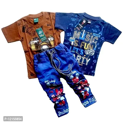 brown and dark blue  T-shirt mickey jeans