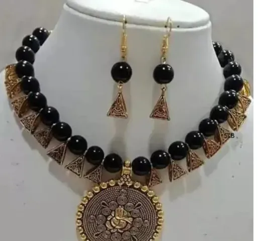 Beaded Temple Necklace Set