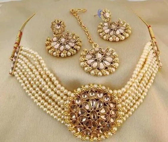 Stylish Fancy Designer Alloy Pack Of 1 Necklace With 1 Pair Earrings And 1 Mangtikka Jewellery Set For Women