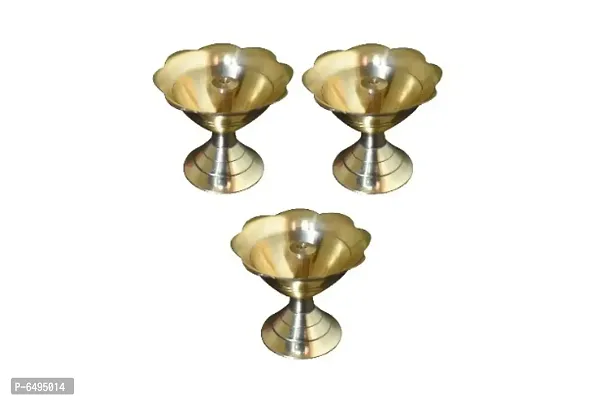 Brass Flower Diya /Deep / oil Lamp for pooja (Set of 3, Height 3.8 cm)