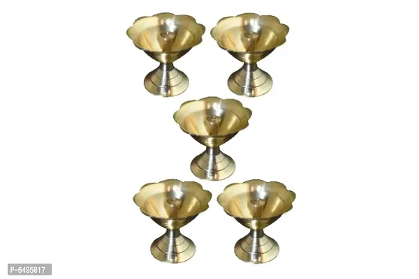 Brass Flower Diya /Deep / oil Lamp for pooja (Set of 5, Height 3.8 cm)