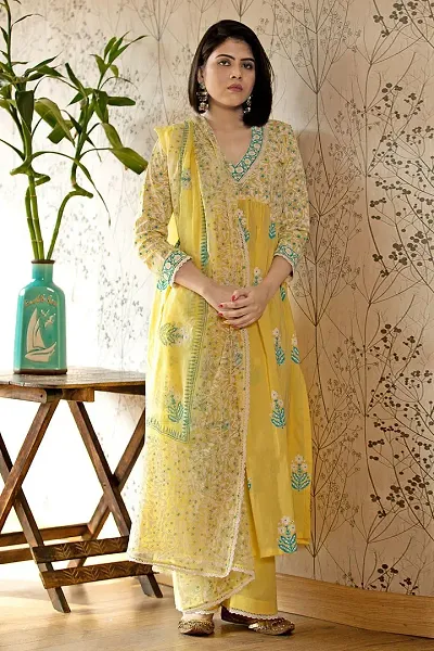 Stylish Women Kurta, Bottom with Dupatta Set