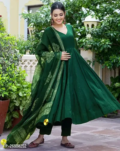 Beautiful Green Cotton Blend Kurta, Bottom and Dupatta Set For Women-thumb0