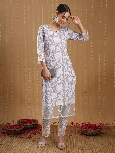 Trendy V neck cotton kurta set for women