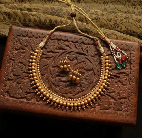 Must Have Jewellery Set 