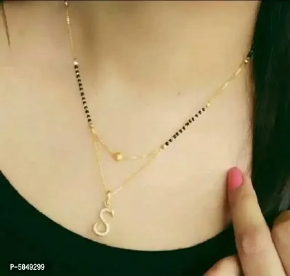 S name shop gold pendant