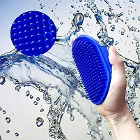 Hear Doggy Grooming Glove Brush Pet Shampoo Comb Clean Hair  Massage Skin Rubber Glove for Dogs Or Cats (Color May Vary)-thumb2