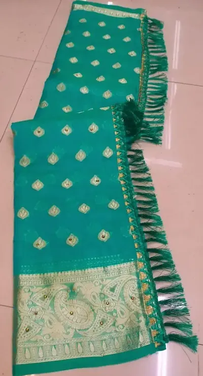 Alluring Silk Blend Saree with Blouse piece 