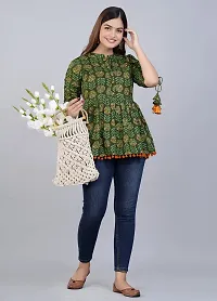 Women's Cotton Floral Print Regular Wear Top (Medium, Green)-thumb1