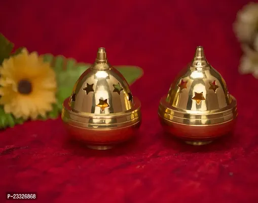 Haridwar Dinine Material: Brass, Color: Gold A beautiful decorative element for your home or altar It is made of High quality Metal. It is a perfect gift for Diwali , wedding , house warming , Anniver