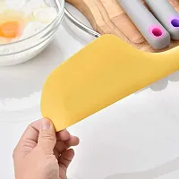 we3 Omelette Spatula Kitchen Omelet Turner Silicone Non-Stick Omelette Scraper Silicone Pigment Scraper with Non Slip Grip for Kitchen Omelet Pancake-thumb4