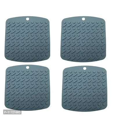 we3 Silicone Trivets Multi-Purpose Silicone Pot Holders, Spoon Rest Table Mat Insulated Flexible Durable Sqaure 18 * 17cm (Pack of 4 Peacock)