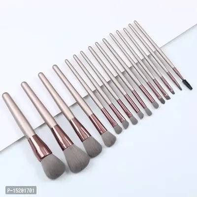 brushes set of 12 different brushes Makeup Brushes-thumb0