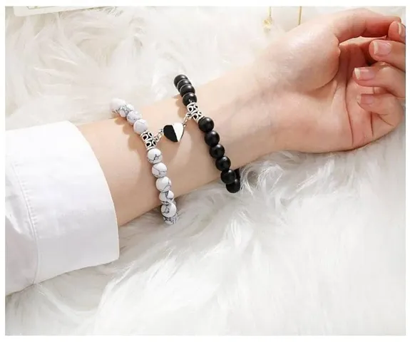 COLOUR OUR DREAMS Couple Bracelet Gifts Heart Shape Alloy Magnet Wristband Stone Beaded Bracelet Valentine Lovers Black and White Gift Couple Magnetic Distance Bracelet