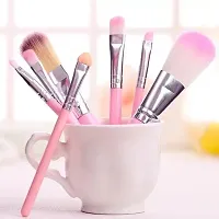 Hello Kitty Makeup Brushes (Set of 7 brushes).-thumb1