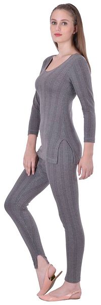Stylish Fancy Lux Inferno Ladies 3/4 Long Thermal Top And Lower Set-thumb2