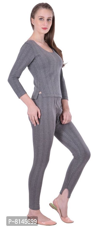 Stylish Fancy Lux Inferno Ladies 3/4 Short Thermal Top And Lower Set-thumb2