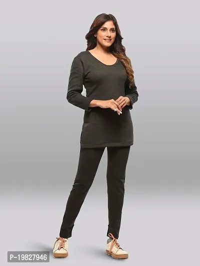 Stylish Black Cotton Solid Thermal Set For Women