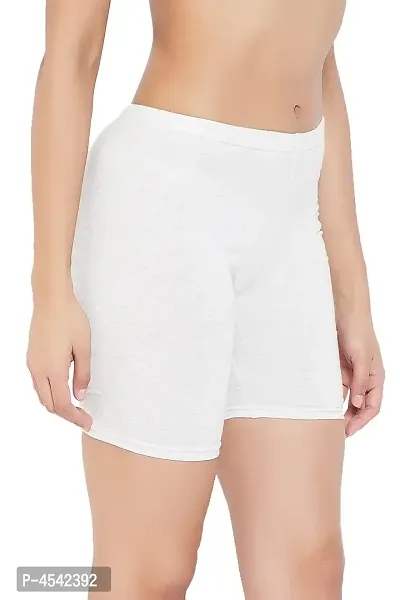 Beautiful White Cotton Solid Briefs For Women-thumb0