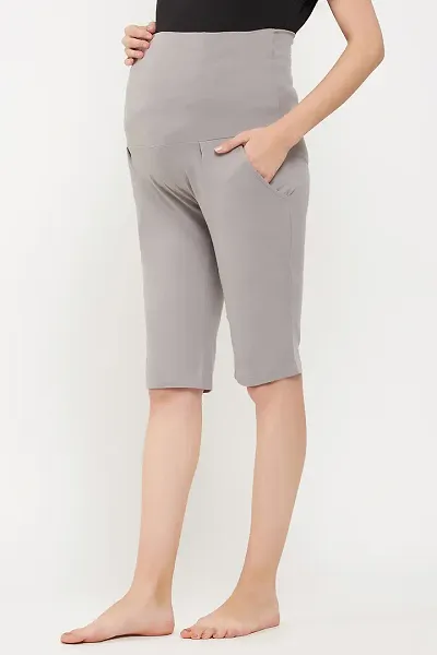 Clovia Stylish Cotton Solid Maternity Lounge Pants/Capri For Women