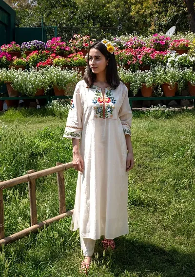 Stylish Rayon Kurta and Bottom Set for Women