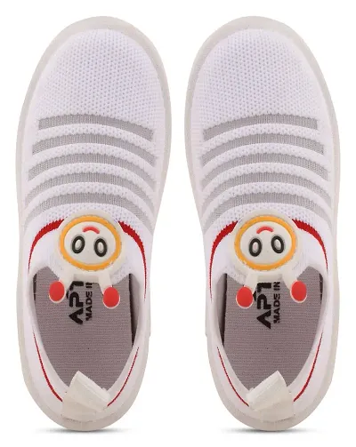 Trendy White Synthetic Casual Shoes For Boys