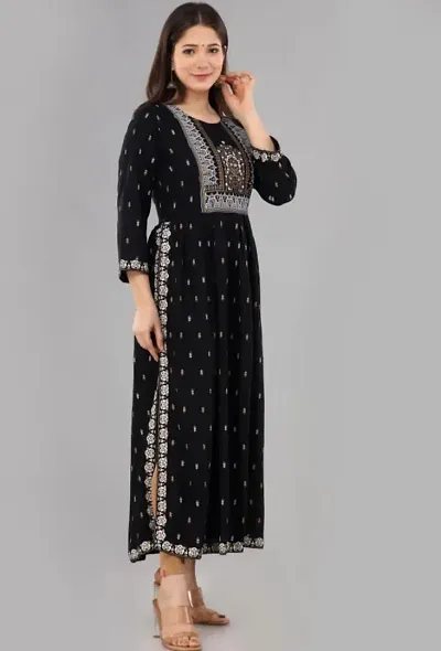 Stylish Nyra-Cut Printed Rayon Kurti