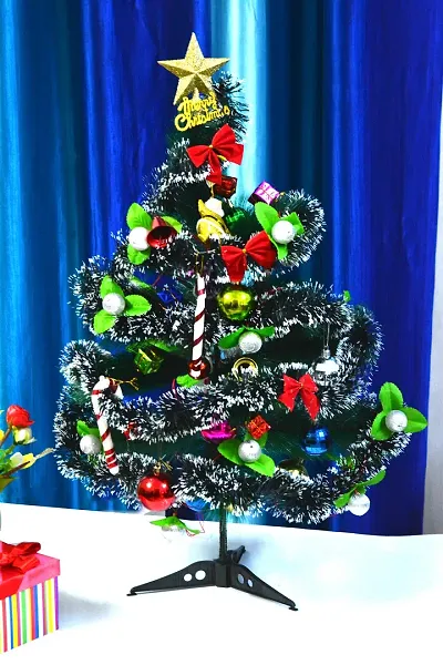 Beautiful christmas Tree to Decorate