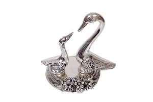 International Gift Silver Metal King Handicrafts Home Decoration Pair Of Kissing Duck Showpiece-thumb1