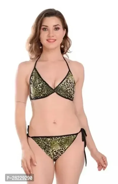 Stylish Green Cotton Solid Lingerie Set For Women