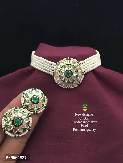 Women Beautiful Choker Kundan Meenakari Pearl Jewellery Set