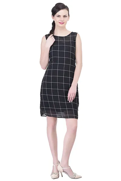 Stylish Blend Checked Maxi Dress For Women