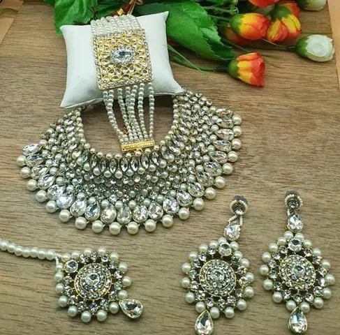 Trendy Designer Alloy Kundan Pearl Jewellery Set