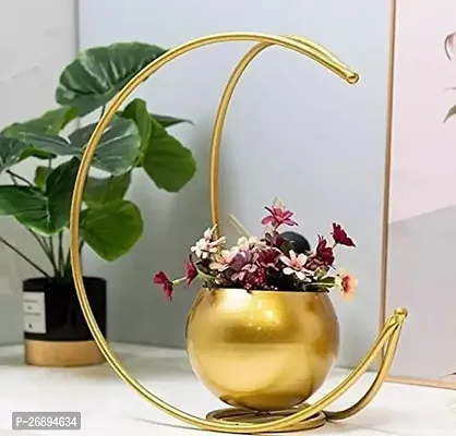 Metal Design with Gold Finish Flower Vase for Antique