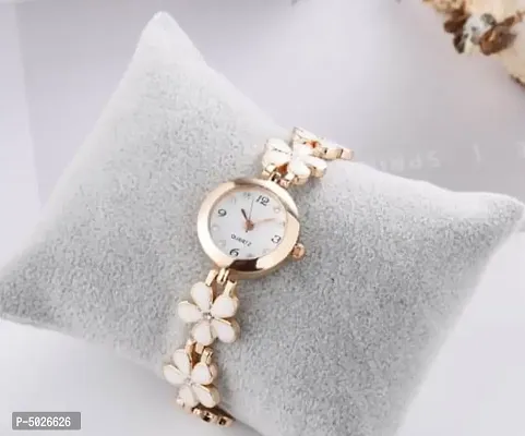 Stylish Bracelet Design Rose Gold Metal Strap Analog Watches For Girls And Women