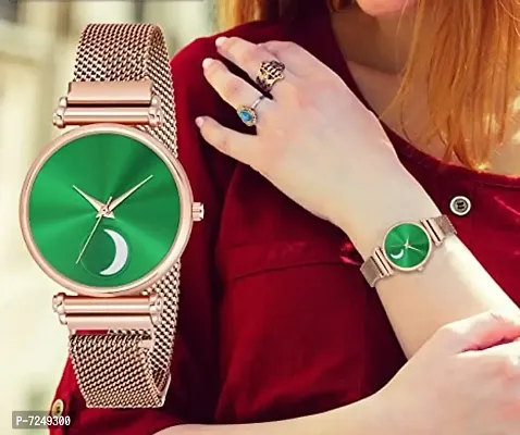 Moon Dial Unique Designer Magnetic Green Dail Metal Strap Womens and Girls Watch