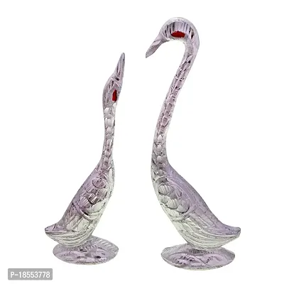 Vivan Creation White Metal Swan Set Handicraft Decorative Item