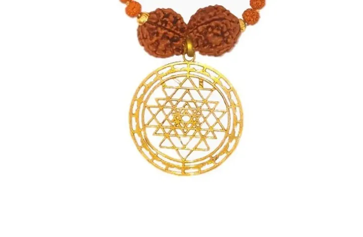 Maha Mritunjya Shri Yantra Locket Wood Locket With five Mukhi 2 Big beads Mala