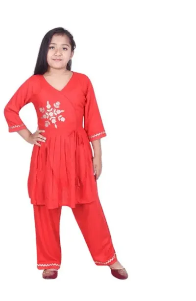 Beautiful Rayon Three-Quarter Sleeves Kurta with Bottomwear for Girl's