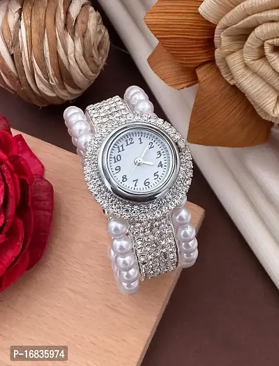 Stylish Women Silver Pearl Daimond Analog Watches