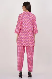 Stylish Pink Cotton Printed Lounge Set For Women-thumb1