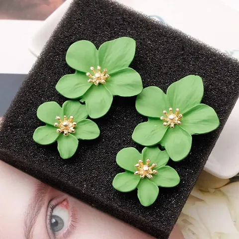 Cute Dual Resin Flower Korean Earrings Pair