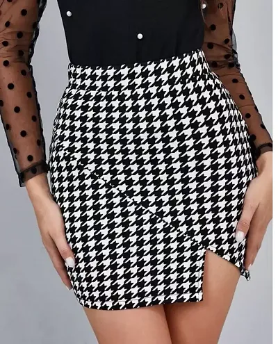 Elegant Checked Skirts For Women