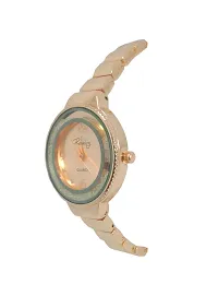 Women's Golden Analog Watch With Metal Strap-thumb1