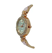 Women's Golden Analog Watch With Metal Strap-thumb1