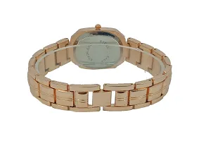 Women's Golden Analog Watch With Metal Strap-thumb2